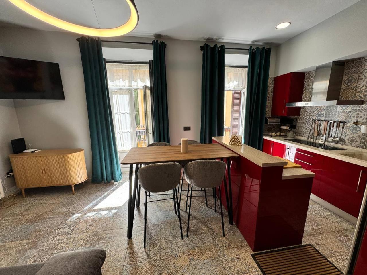 Alma De Malaga 2Br Stay With Art History & Comfort In The Heart Of The City Μάλαγα Εξωτερικό φωτογραφία
