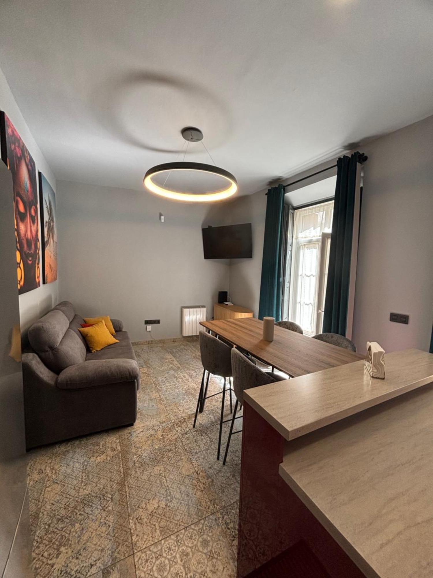 Alma De Malaga 2Br Stay With Art History & Comfort In The Heart Of The City Μάλαγα Εξωτερικό φωτογραφία