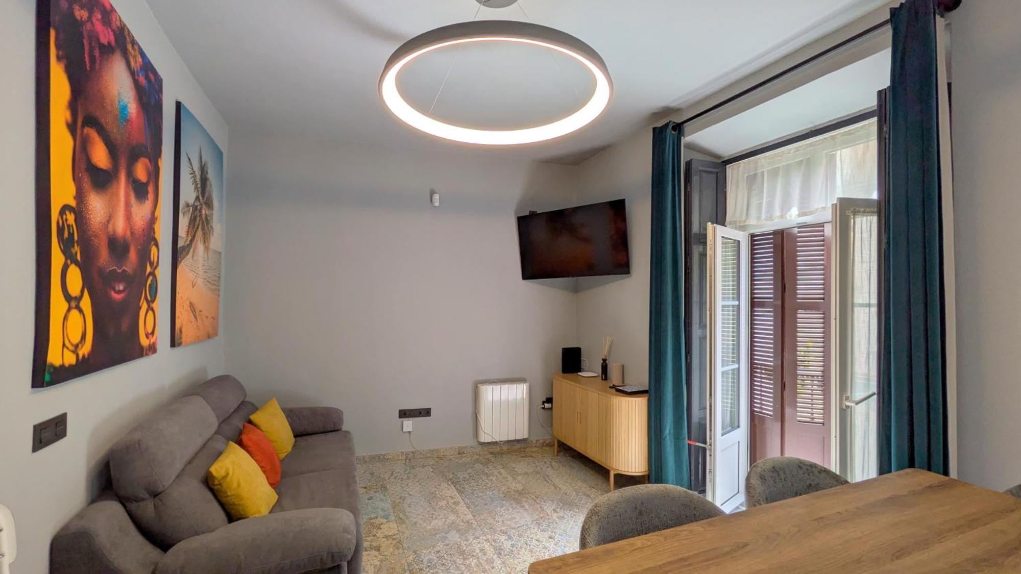 Alma De Malaga 2Br Stay With Art History & Comfort In The Heart Of The City Μάλαγα Εξωτερικό φωτογραφία
